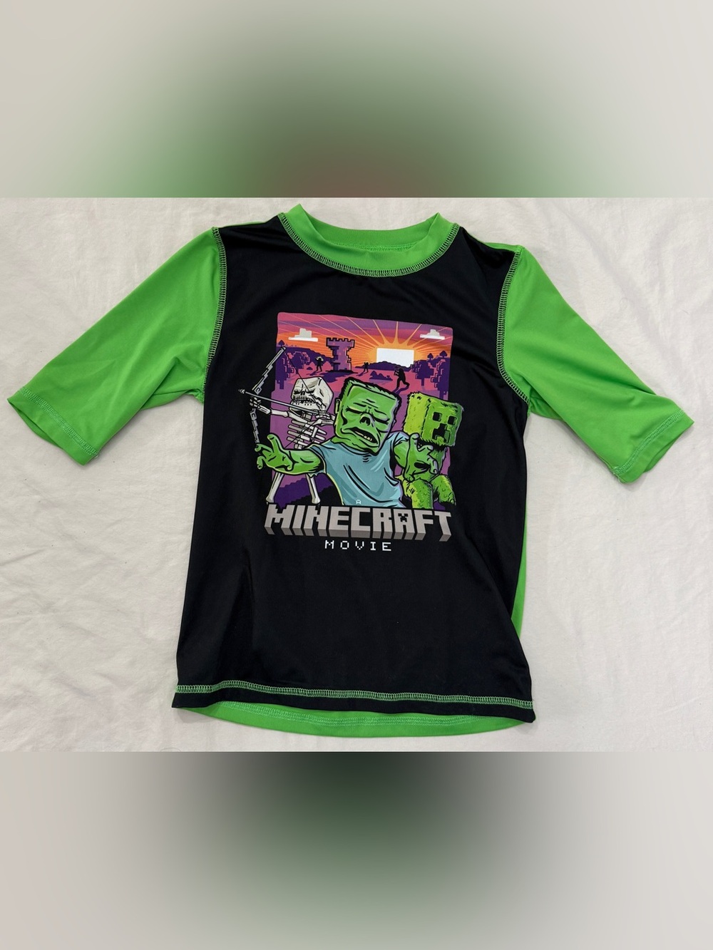 Minecraft Kids' Green & Black Long Sleeve Rashguard